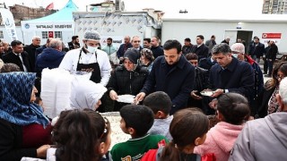 Abdullah Özdemir, Adıyaman ve Malatya;da depremzedeleri ziyaret etti