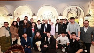 Başkan Adayı Büyükgöz Gebzeli Gençlerle ;Gençlik Kahvesi;nde Buluştu