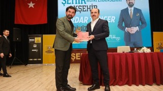 Başkan Altay Akşehirde Düzenlenen Şehir Konferanslarna Katıldı