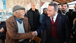 Başkan Böcek Korkutelnde vatandaşlarla buluştu