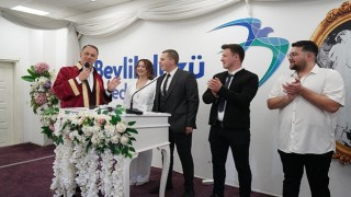 Başkan Çalıktan Sevgililer Gününde Evlenen Çiftlere Sürpriz