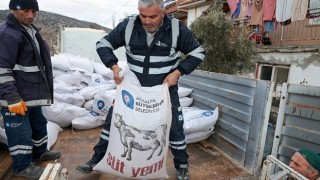 Büyükşehirin yem desteği yüzleri güldürüyor