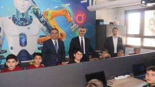 Milli Eğitim Bakan Yardımcısı Dr. Nazif Yılmaz İzmir;de Bir Dizi Ziyarette Bulundu