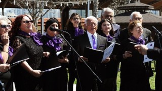 3. Yaş Üniversiteli çınarlardan Karşıyakada coşkulu şenlik