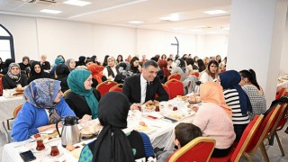 Başkan Kocaman, kadın personele teşekkür etti