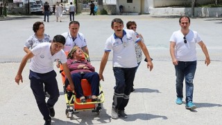 Büyükşehir Ekipleri Vatandaşları Sandığa Götürecek