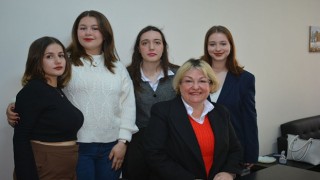 Çocukların yarınları sanatla renklenecek