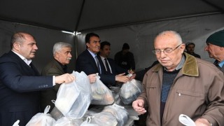 İftar yemekleri Başkan Dündardan