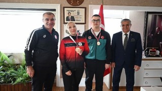 Karateciler Kemere 2 altın madalya ile döndü