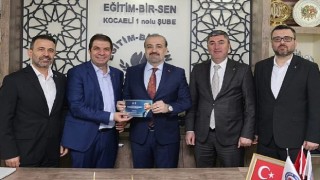 Talus, büyük miting için davetiye dağıtıyor