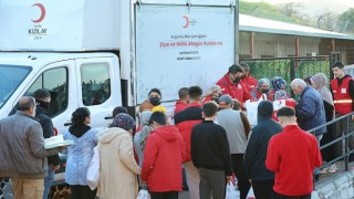 Türk Kızılay İzmir İl Merkezi Günlük 2000 Kişiye İftar Veriyor