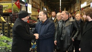 Tutuş, sahurunu hal esnafı ile yaptı