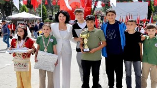 23 Nisan Ulusal Egemenlik ve Çocuk Bayramı Kınıkta Coşkuyla Kutlandı