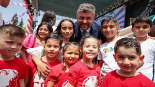 Bucada 23 Nisana yakışır kutlama