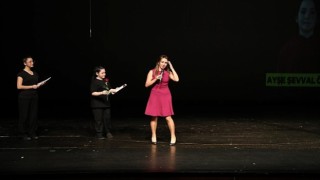 İstanbul Büyükşehir Belediyesi Şehir Tiyatroları “Bir De Bizden Seyredin Kerem Yılmazer Sahnesinde seyirciyle buluştu