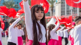İzmirde 23 Nisan coşkusu kentin dört bir yanını saracak