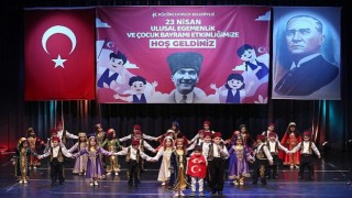 Küçükçekmece Belediyesi, 23 Nisan Ulusal Egemenlik ve Çocuk Bayramı dolayısıyla düzenlediği birbirinden renkli etkinliklerle çocuklara dolu dolu bir bayram yaşattı