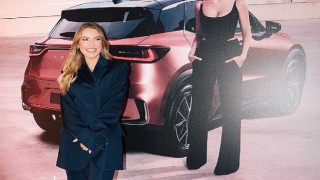 Lexus LBXin “Sıra Dışı Partisi” Ünlü İsimleri Bir Araya Getirdi