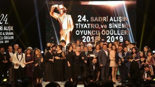 25. Sadri Alışık Tiyatro &amp; Sinema Oyuncu Ödülleri Adayları Açıklandı
