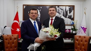Ekrem İmamoğlu, Çatalca Belediye Başkanı Erhan Güzele tebrik ziyaretinde bulundu