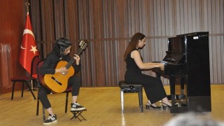 EÜ Konservatuarından “Piyano Öğrencileri Dinletisi”