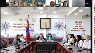 EÜde Ebelik Haftası ve Dünya Ebeler Günü çeşitli etkinliklerle kutlandı