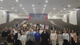 Hemşirelik Fakültesinde “Bilimsel Yayın Sürecinde Kolaylaştırıcılar” konuşuldu