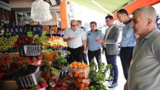 Konak zabıtası kaldırım işgalini bitirmekte kararlı