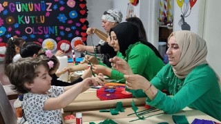 Miniklerden Anneler Günü Hediyesi