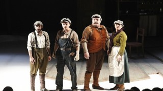 Nazım Hikmet in “Yolcu” oyununun prömiyeri yapıldı