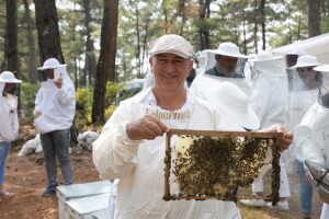 TARIMDA KONTROLSÜZ İLAÇLAMAYA DUR DİYELİM