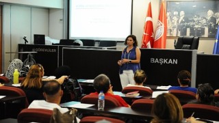 Karşıyaka Belediyesinden hayvanseverlere eğitim