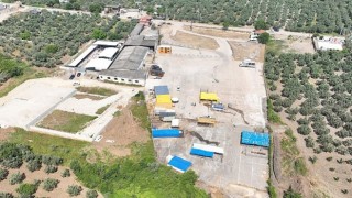 Kurban Bayramı öncesi vatandaşların ve besicilerin alışverişlerini sorunsuz bir şekilde yapabilmesi amacıyla Mudanyada kurulan kurban pazarı yeni yerinde hizmet vermeye başladı