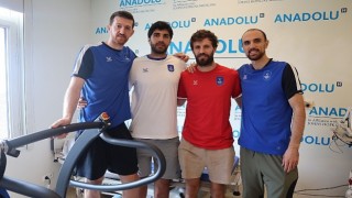 Anadolu Efesli 4 oyuncu check-uptan geçti