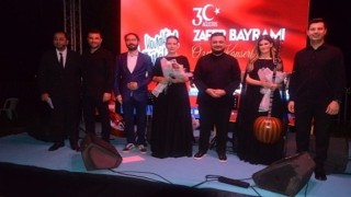 Büyükşehir 30 Ağustosu, zafer şarkılarıyla kutladı