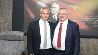 Edremit Belediyesinde Coşkun Taşkın Başkan Yardımcısı oldu