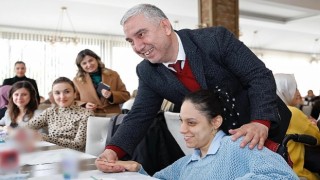 Bergamadaki Engelli Çocuklar Ilıca Sosyal Tesislerinde Buluştu