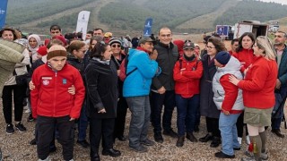 Engelli izciler, fidanları toprakla buluşturdu