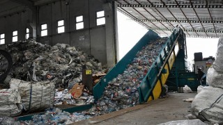 Tonlarca atık doğaya değil geri dönüşüme gitti