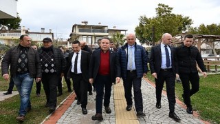 Başkan Böcek kurutma ve paketleme tesisini gezdi