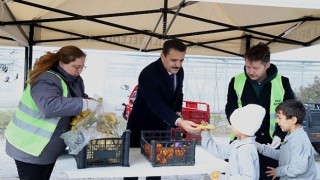 Başkan Kırgözden öğrencilere taze meyve ikramı