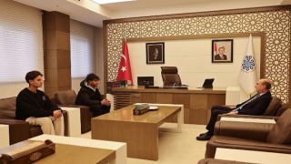 Başkan Pekyatırmacı, Konya da Onlarca Canın Kurtarılmasına Vesile Olan Gençle Bir Araya Geldi