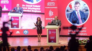 Başkan Tugay, İzmir Kadın Kongresinde konuştu: “Kadınlar olmadan kalkınma olmaz, ekonomi gelişmez”