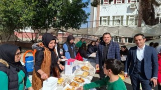 Başkan Yardımcısı Semih Top kermese katıldı