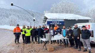 Büyükşehir, 2.321 personel ve 623 araç-iş makinesiyle kara geçit vermedi; Büyükşehirin karla sınavına tam not