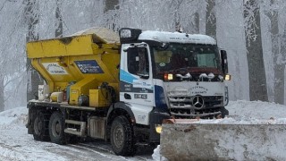 Büyükşehir aralıksız çalışıyor, kapalı yol bulunmuyor