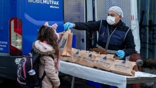 Büyükşehirden miniklere beslenme paketi