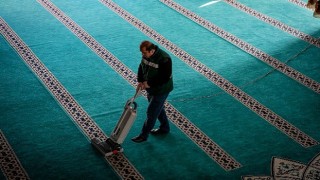 Camiler Kandil Öncesi Temizlendi