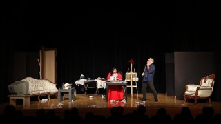 Çankaya Belediyesi Semt Tiyatroları Sahnede