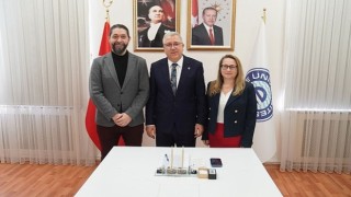 Ege Üniversitesinin yenilikçi göz damlası projesine TÜSEB den destek
